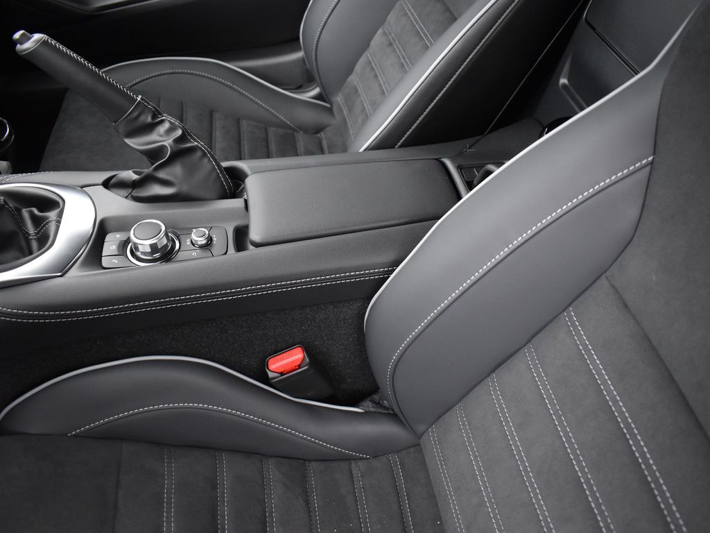 2025 Mazda MX-5 Miata Miata photo 10