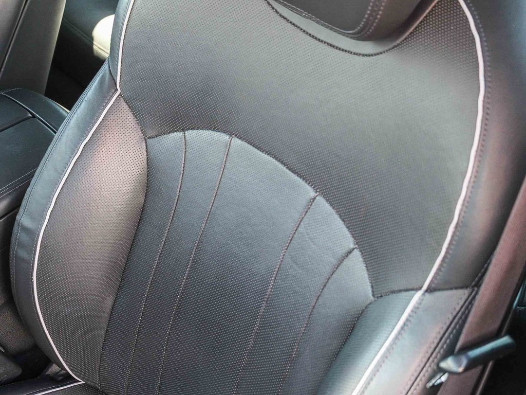 2015 Hyundai Genesis 5.0 photo 25
