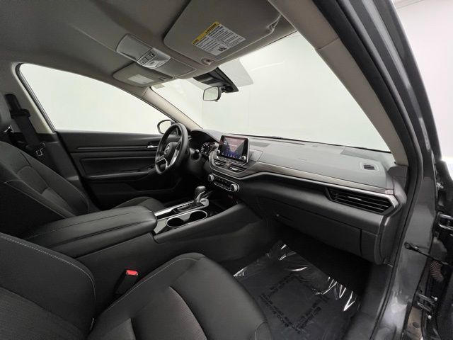 2024 Nissan Altima 2.5 SV photo 26