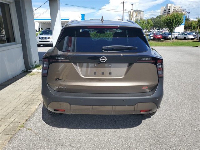 2025 Nissan Kicks SR photo 3