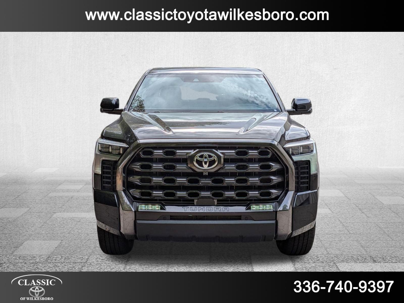 2022 Toyota Tundra Platinum CrewMax photo 2