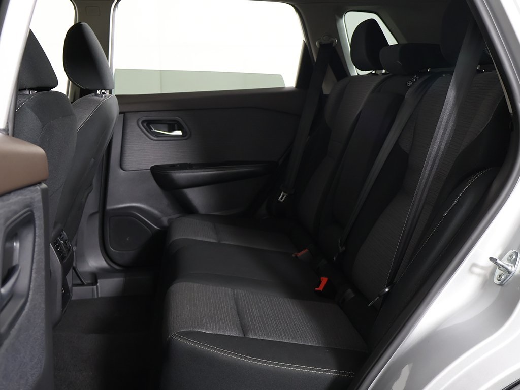 2023 Nissan Rogue SV photo 23