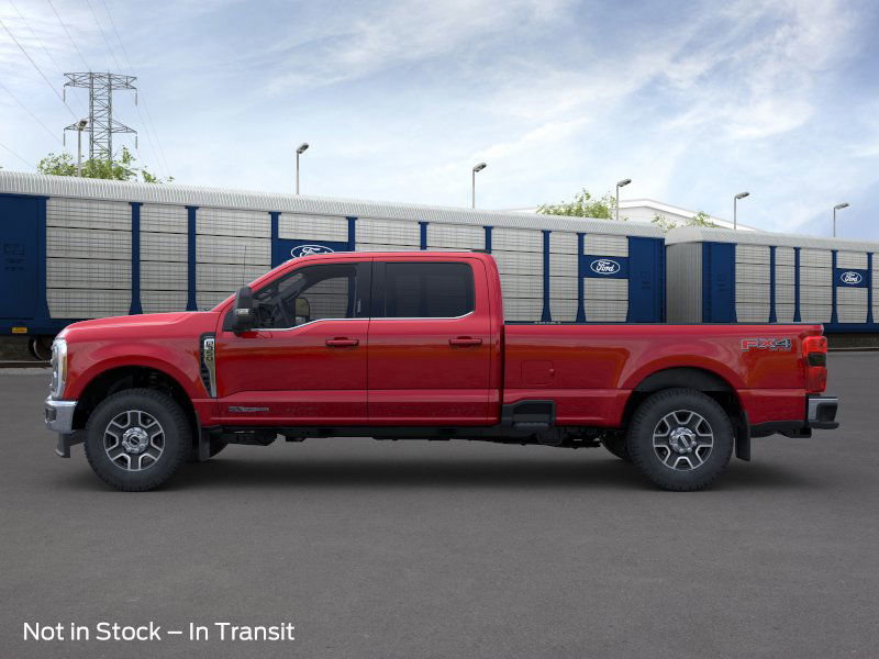 2025 Ford F-350 Lariat photo 3