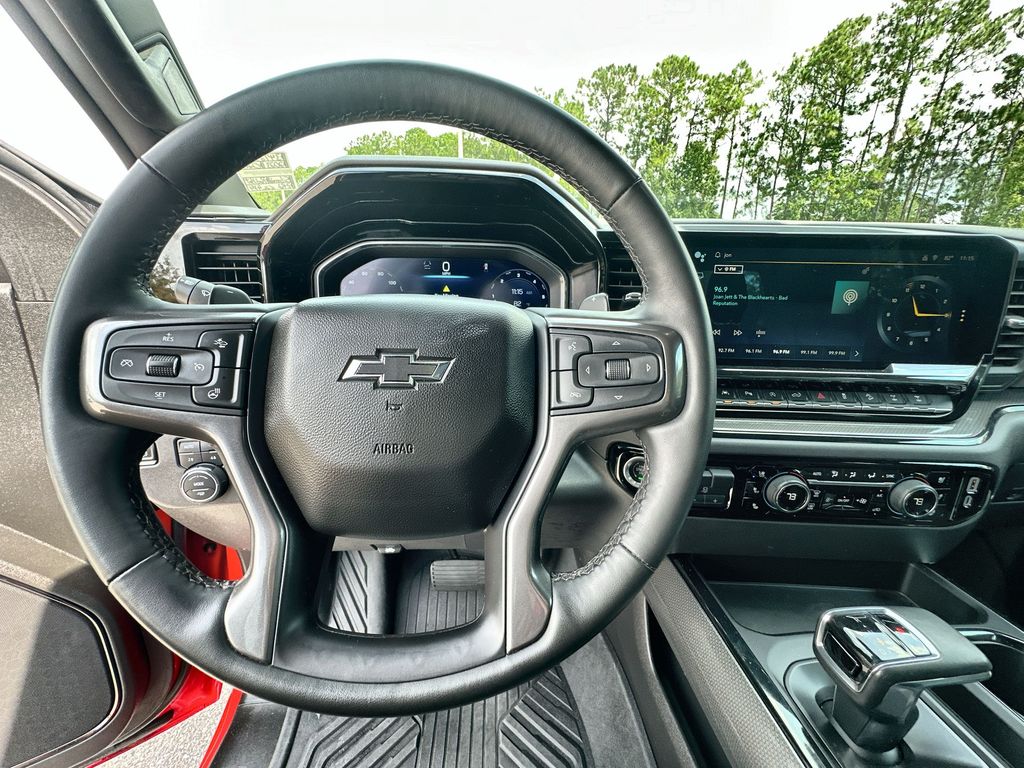2023 Chevrolet Silverado 1500 ZR2 photo 10