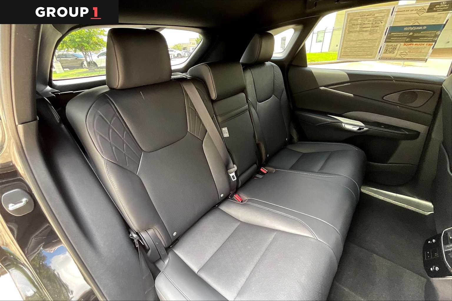 2024 Lexus RX 350 Premium photo 17