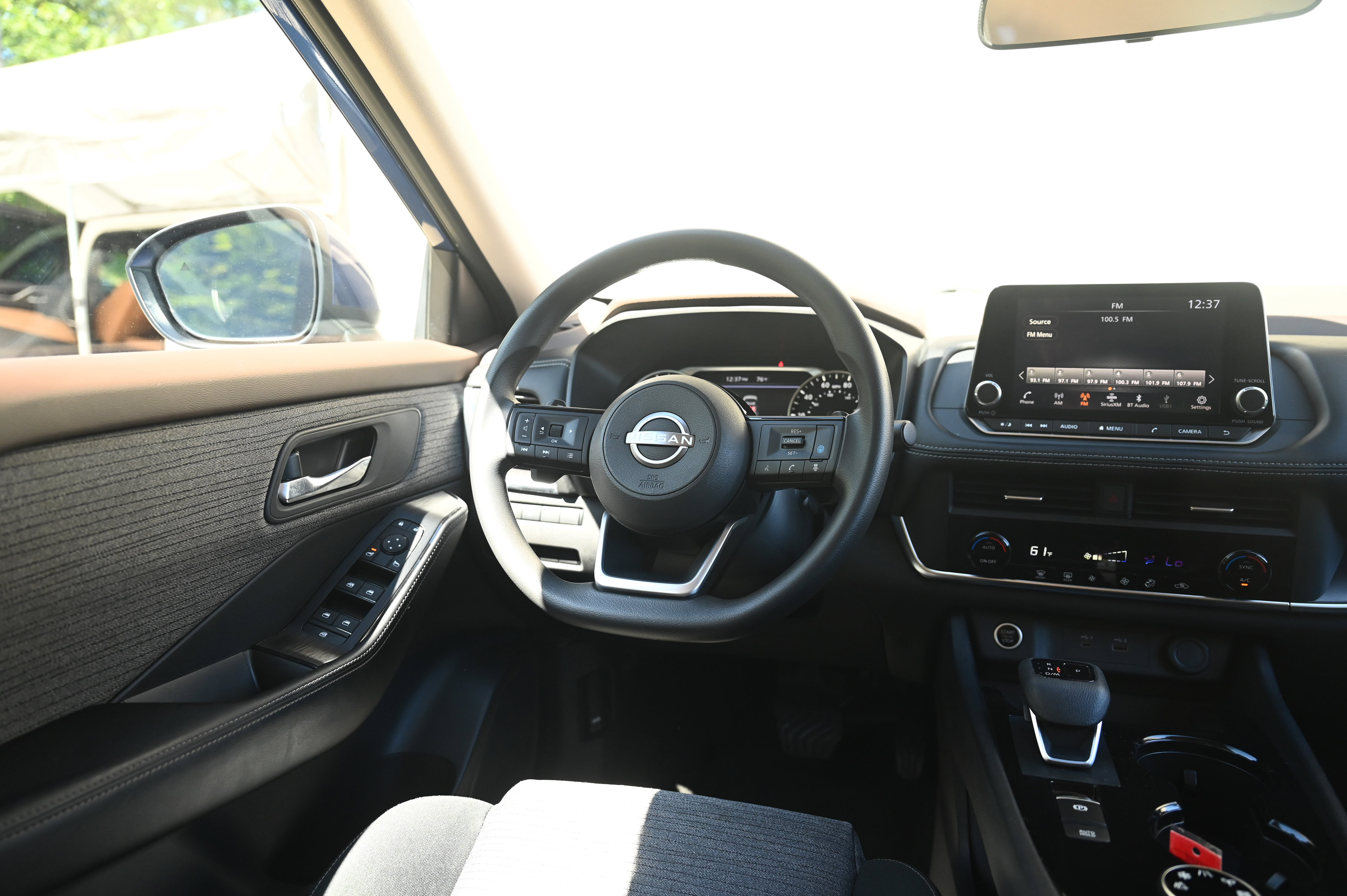 2023 Nissan Rogue SV photo 30