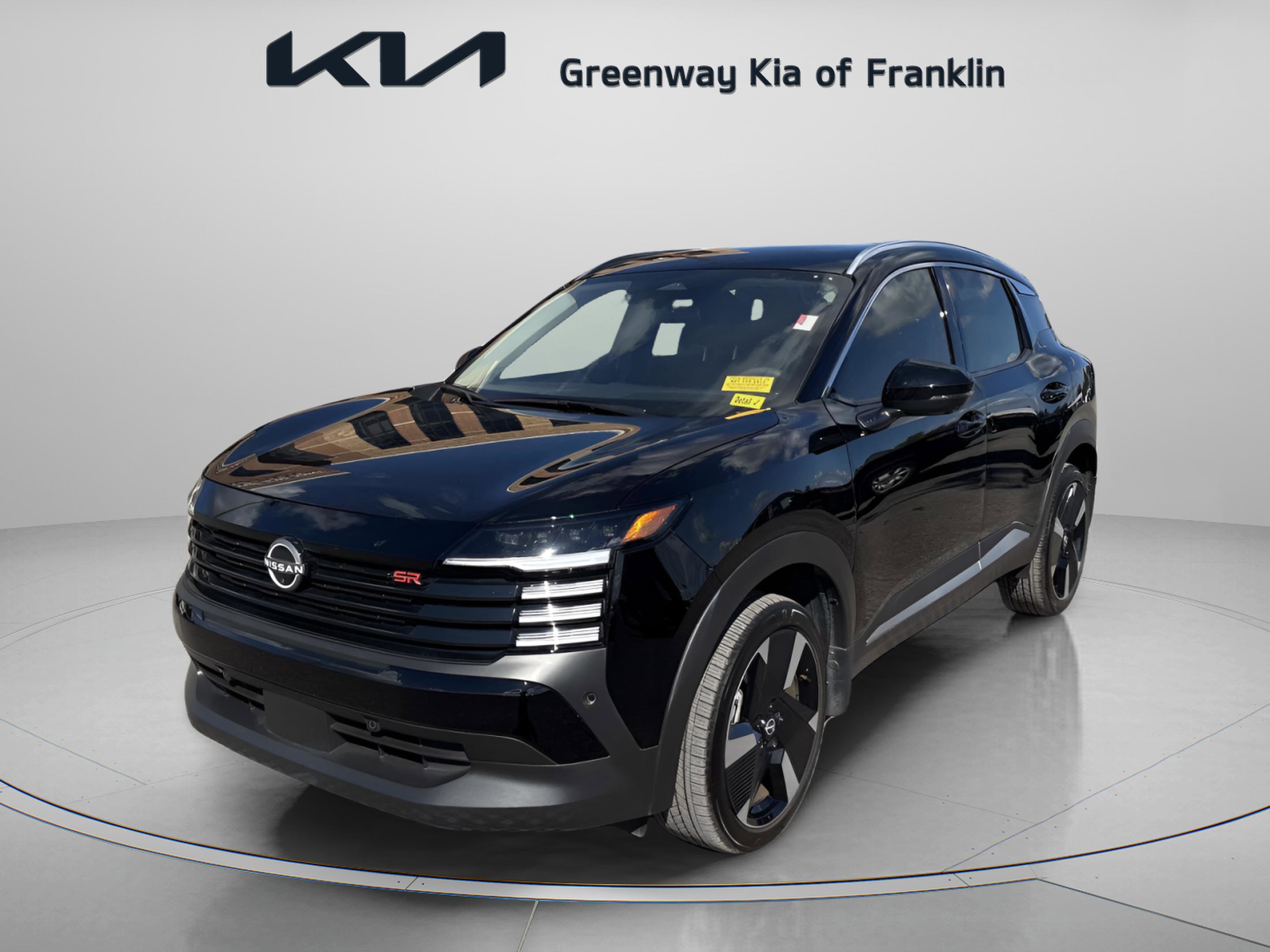 2025 Nissan Kicks SR photo 2