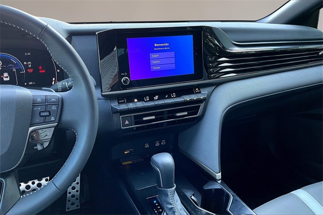 2025 Toyota Camry SE photo 6