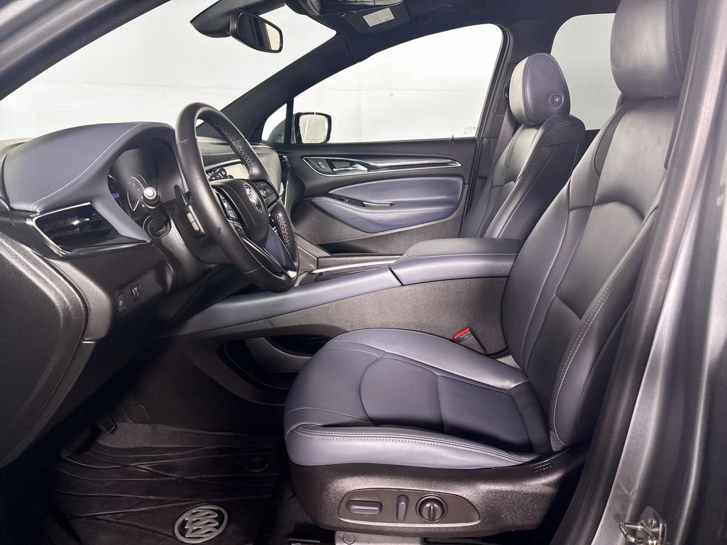 2023 Buick Enclave Essence photo 10
