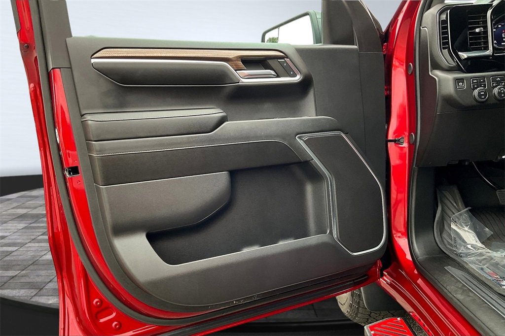 2024 Chevrolet Silverado 1500 RST photo 22