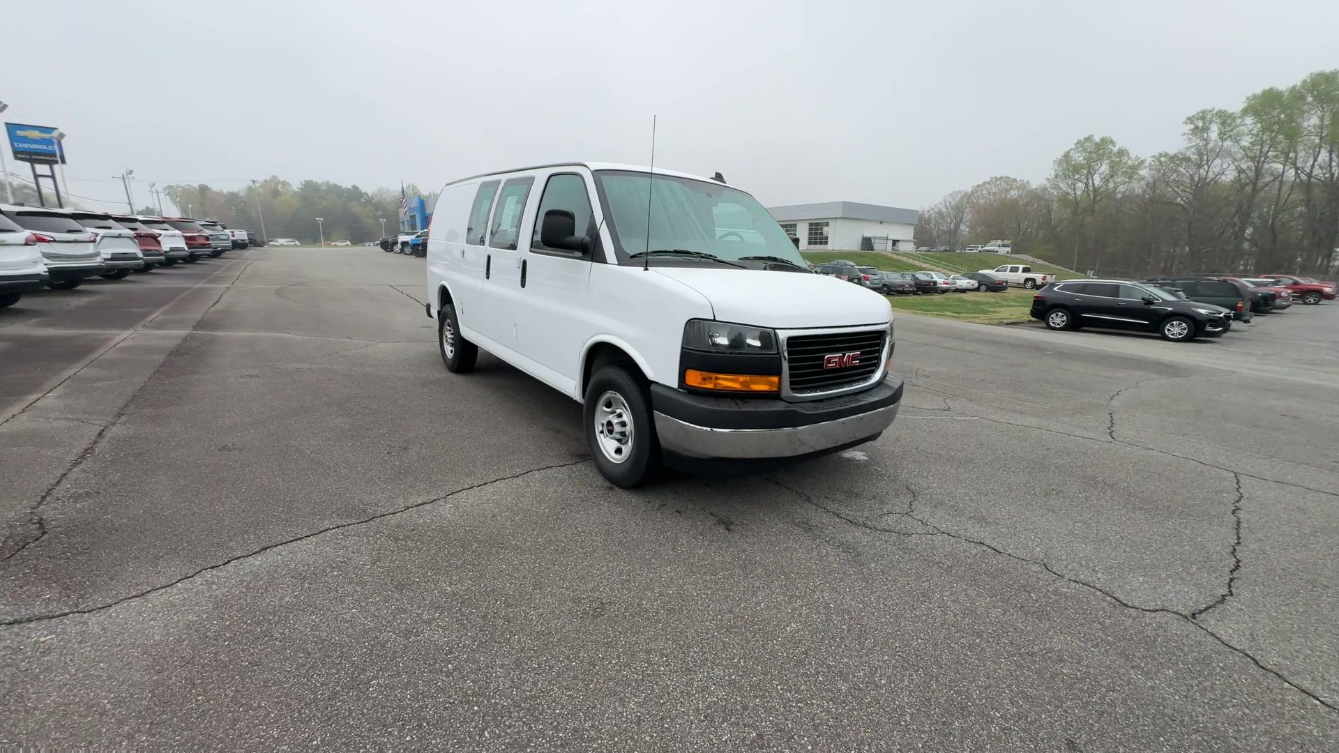 2022 Gmc Savana Cargo 2500 photo 2