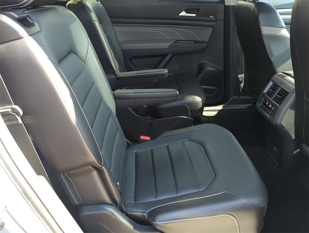 2022 Volkswagen Atlas V6 SEL Premium R-Line photo 21