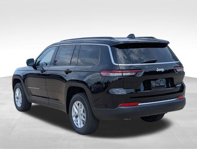 2025 Jeep Grand Cherokee Laredo X photo 2