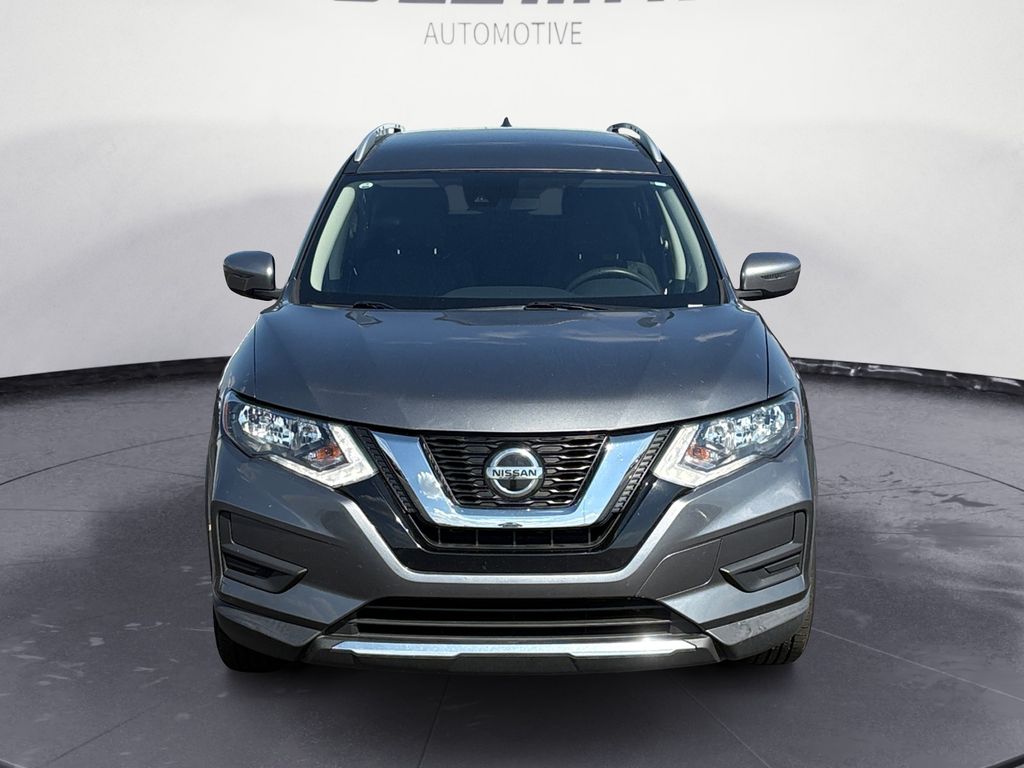 2019 Nissan Rogue SV photo 8
