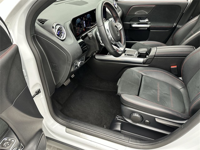 2022 Mercedes Benz GLA 250 4MATIC photo 3