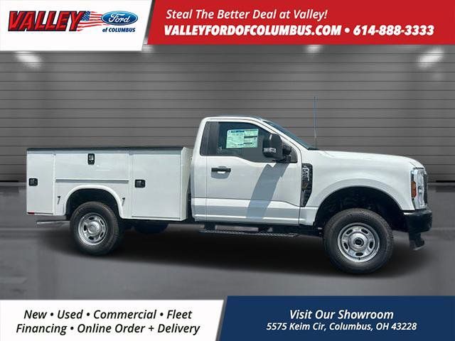 2025 Ford F-250 photo 2