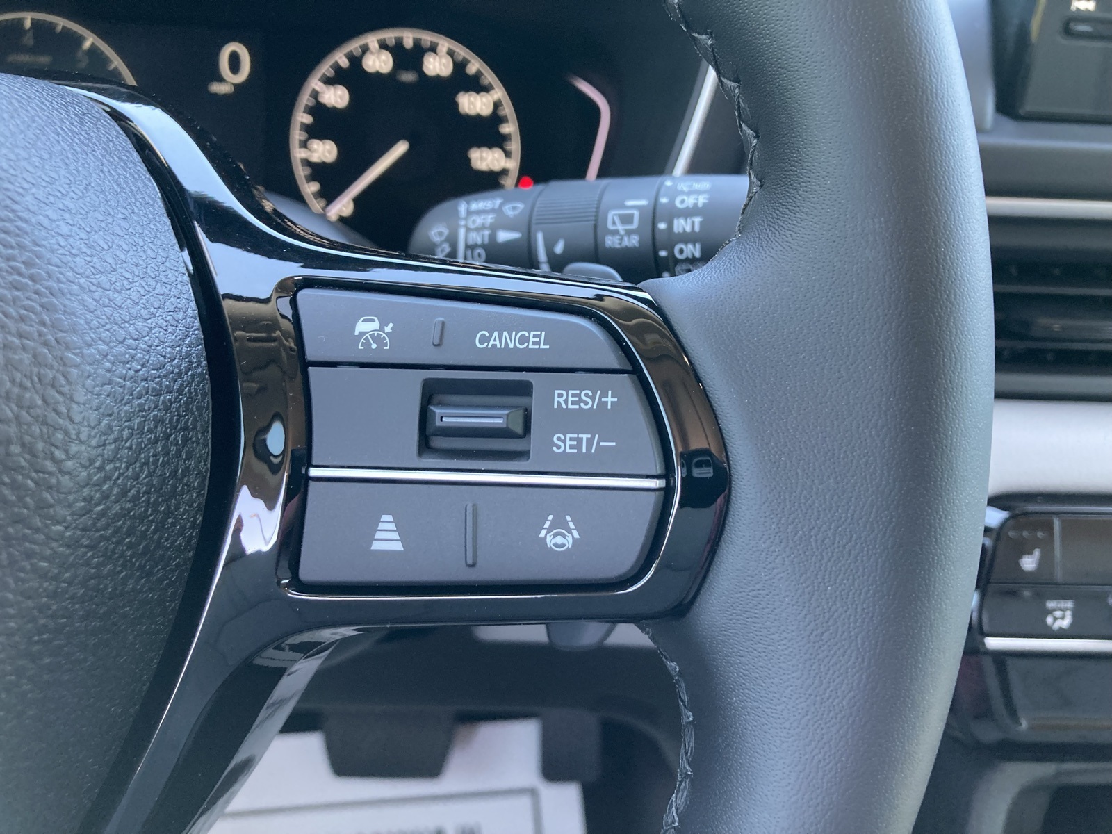 2025 Honda Pilot Touring photo 18