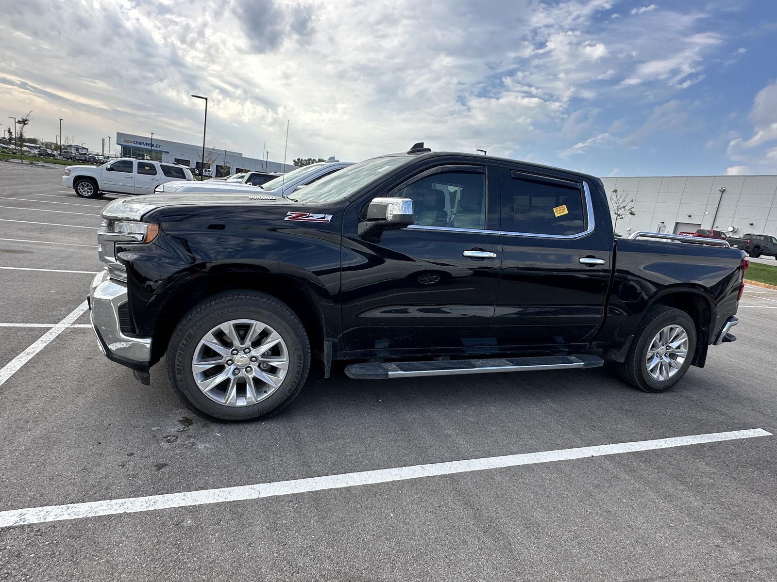 2020 Chevrolet Silverado 1500 LTZ photo 2