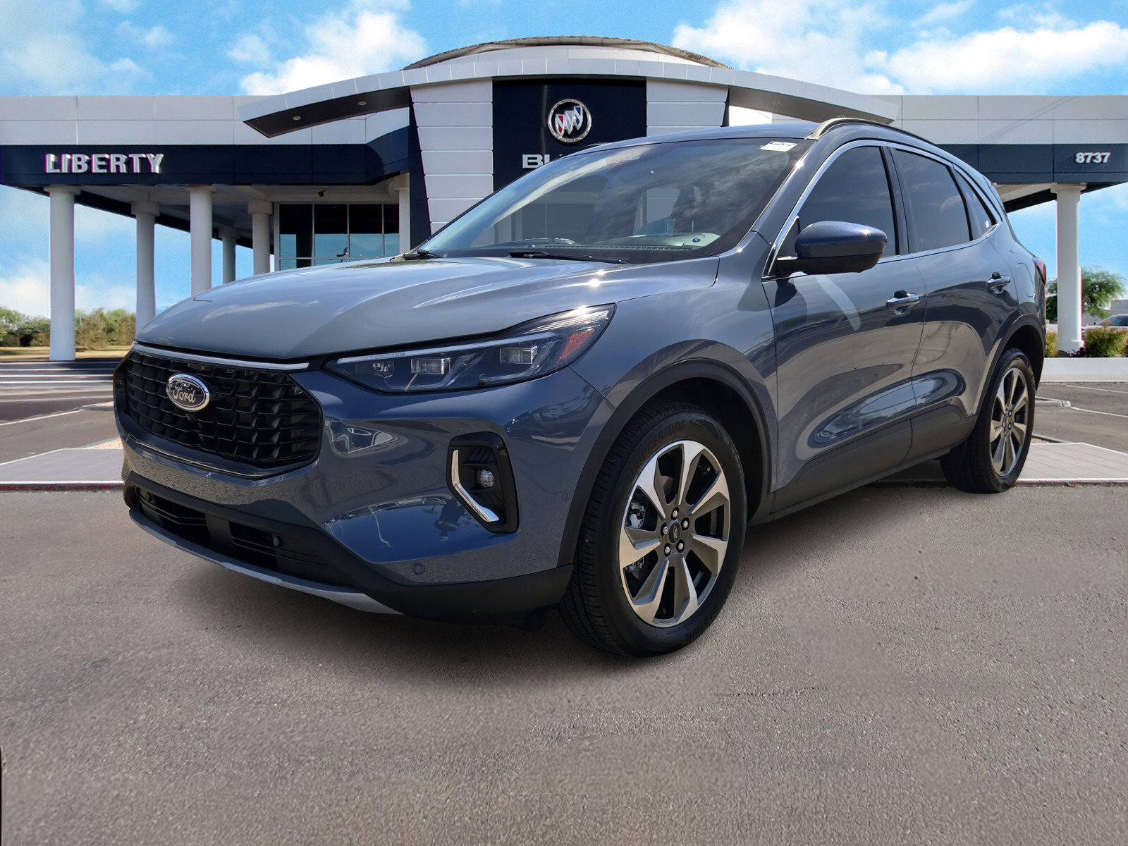 2023 Ford Escape Platinum photo 5