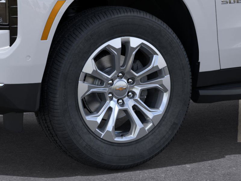 2025 Chevrolet Suburban LT photo 8