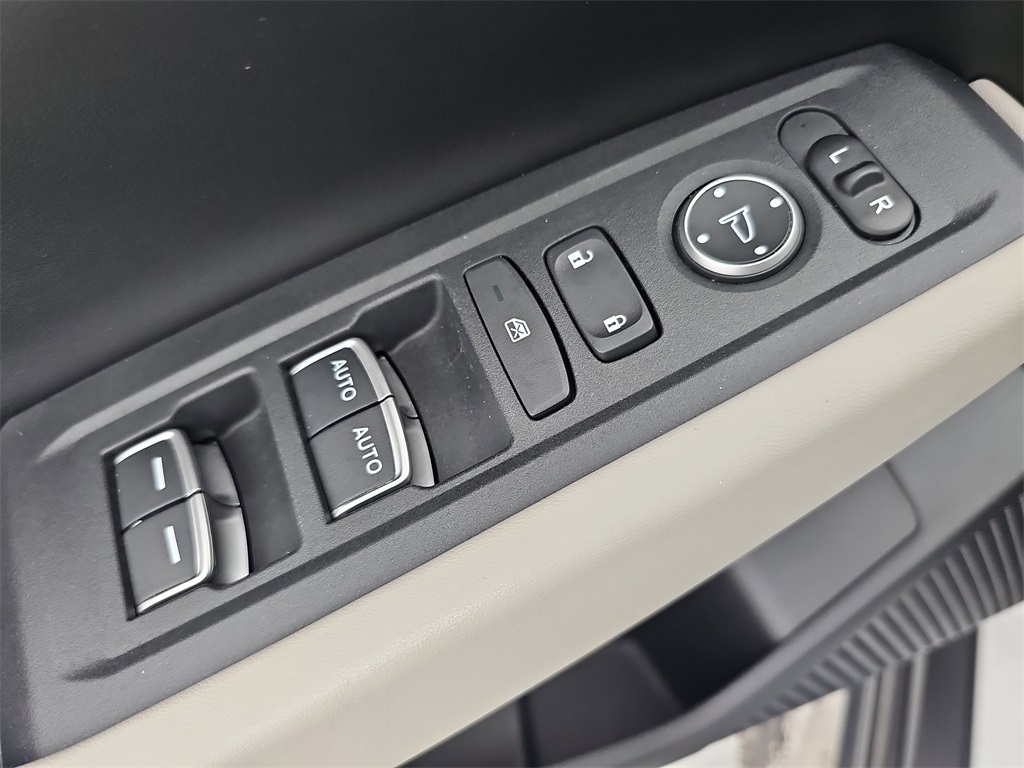 2023 Honda Accord EX photo 24