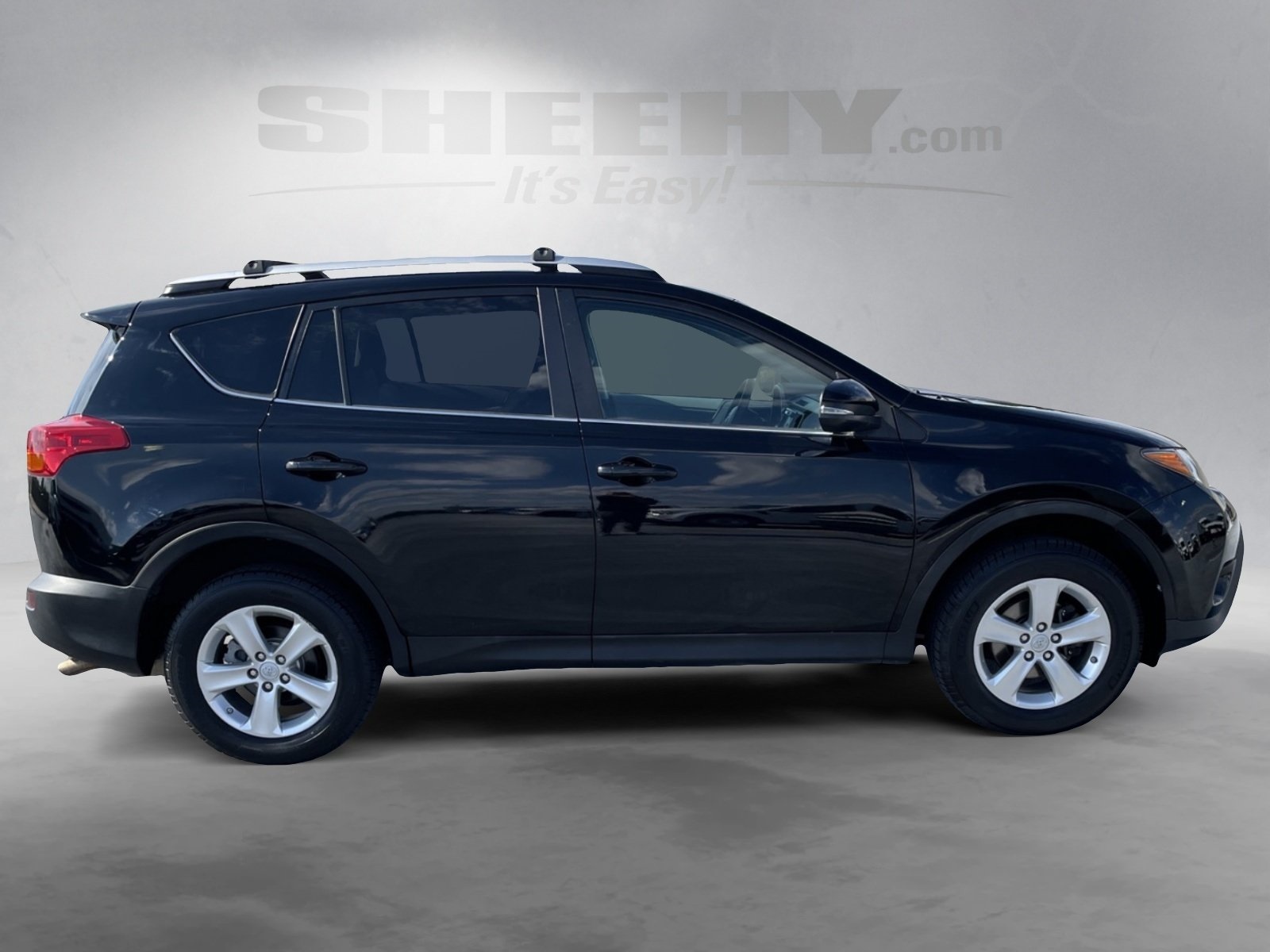 2013 Toyota RAV4 XLE photo 13