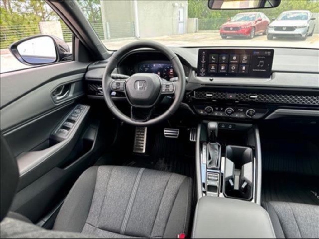 2025 Honda Accord Hybrid Sport photo 12