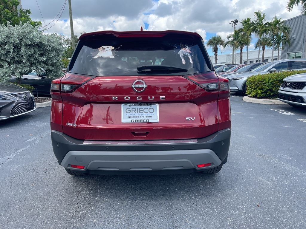 2022 Nissan Rogue SV photo 3