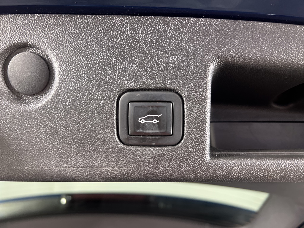 2020 Chevrolet Equinox LT photo 11