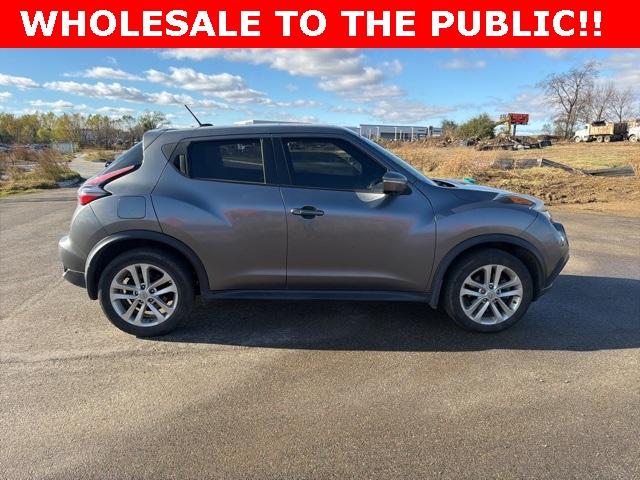 2015 Nissan Juke SL photo 2