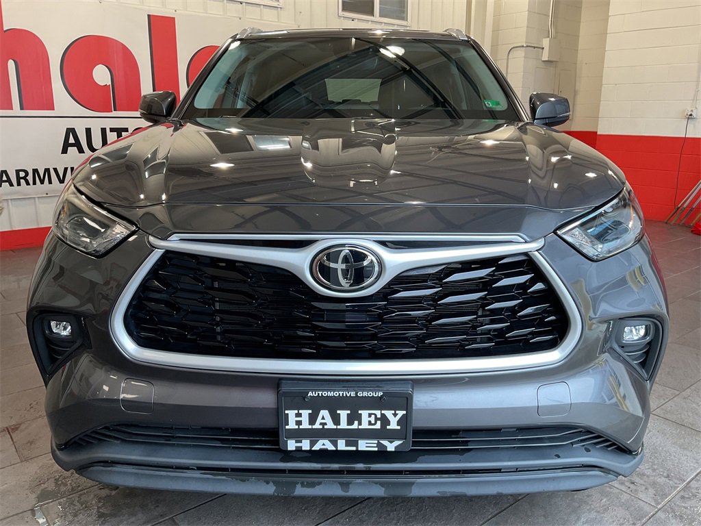 2022 Toyota Highlander XLE photo 9