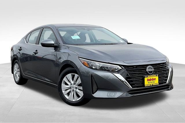 2025 Nissan Sentra S's photo