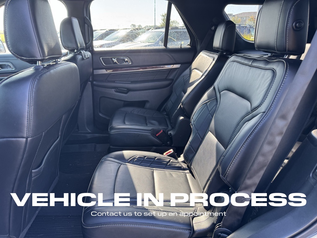 2018 Ford Explorer Platinum photo 9