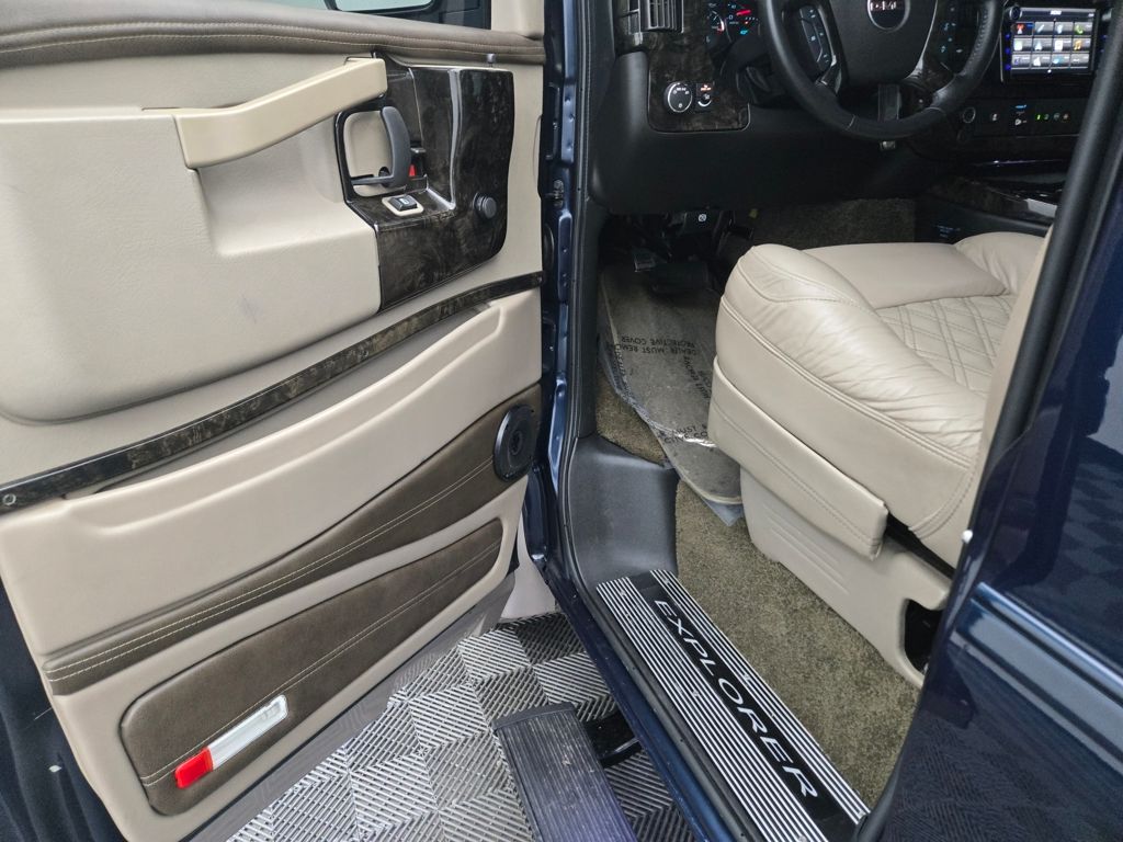 2023 Gmc Savana 2500 Cargo photo 14