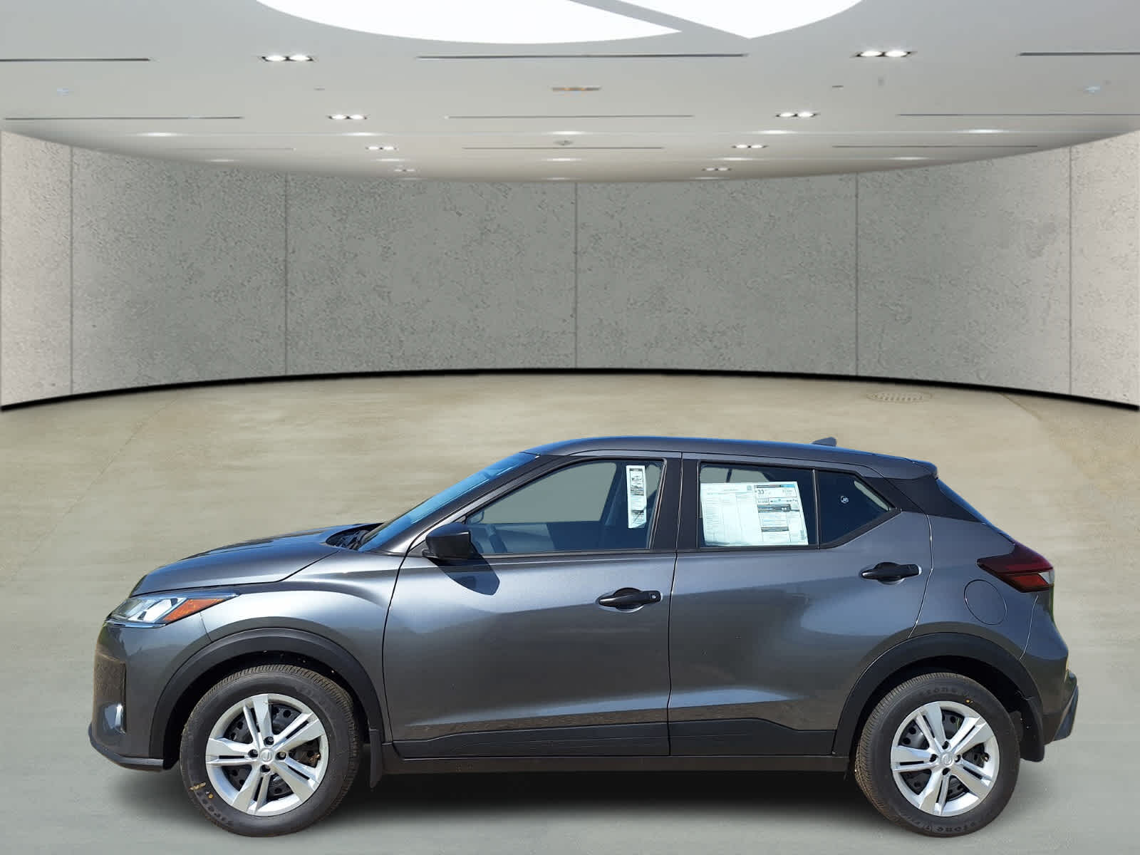 2025 Nissan Kicks Play S photo 2