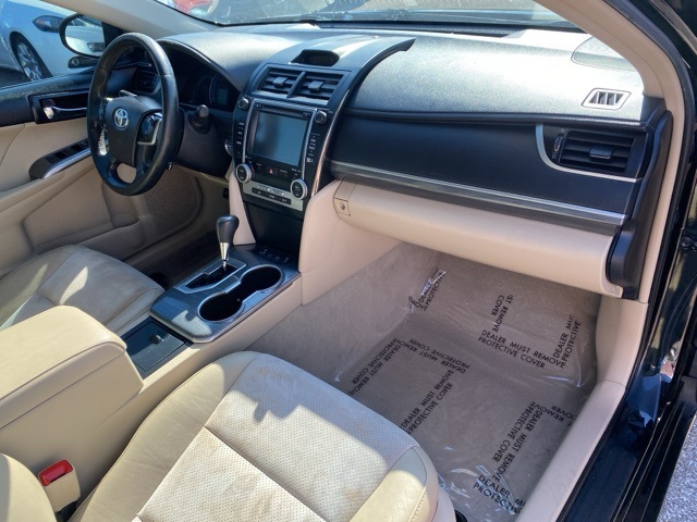 2014 Toyota Camry Hybrid XLE photo 24