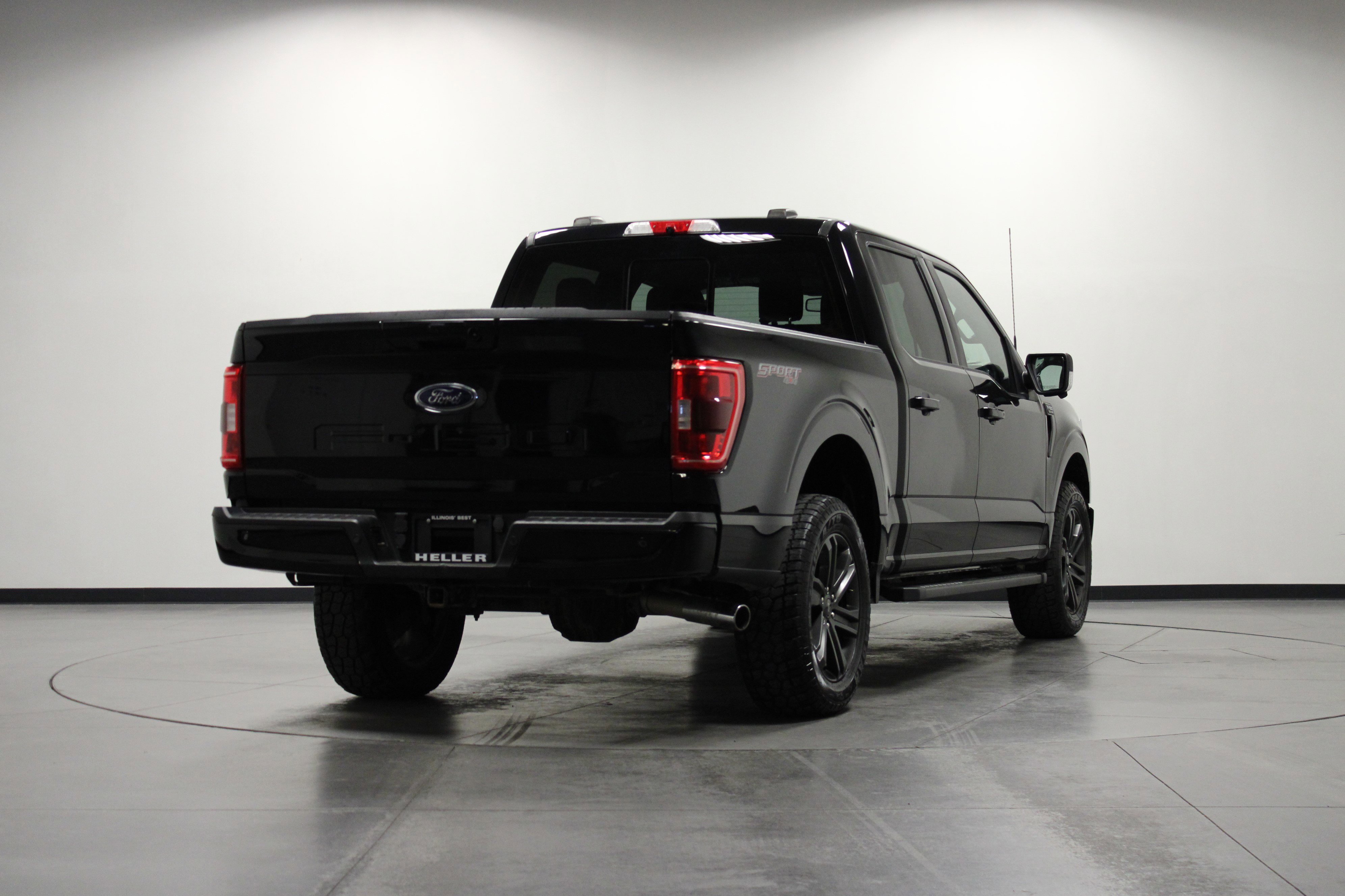2021 Ford F-150 XLT photo 3