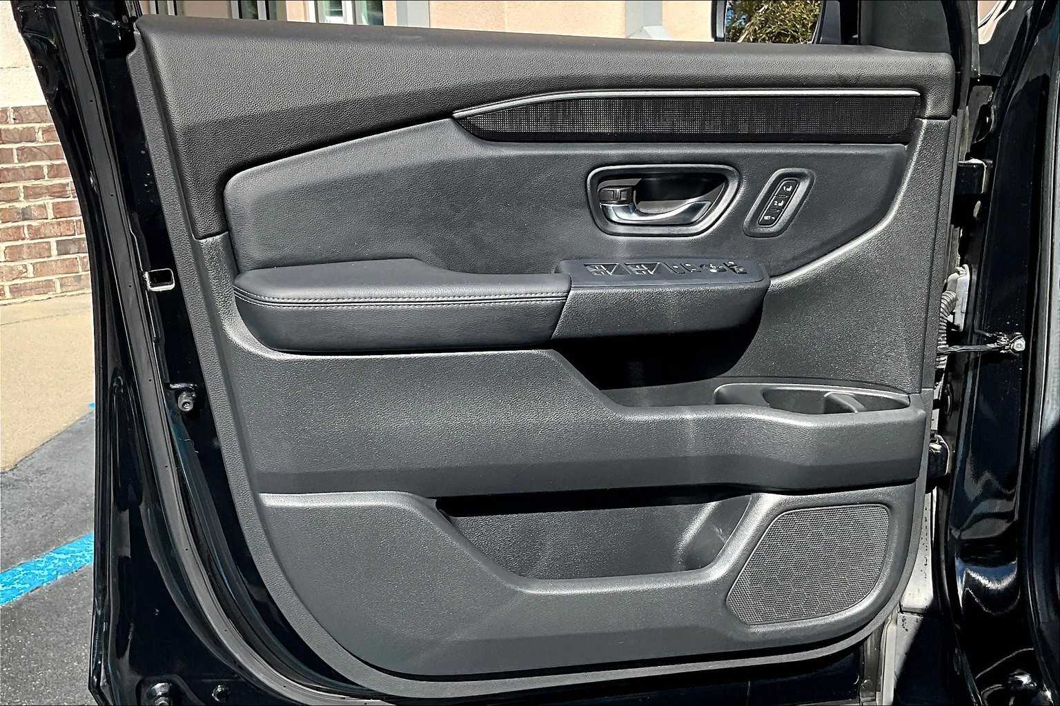 2023 Honda Pilot Elite photo 18