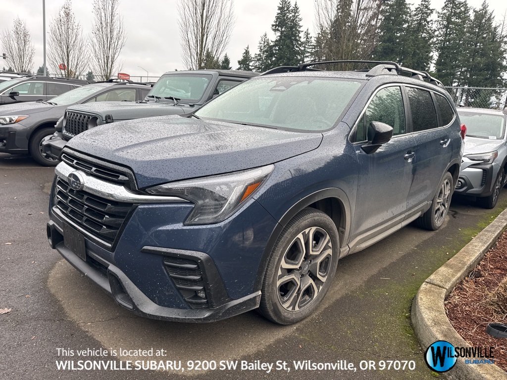 2024 Subaru Ascent Limited's photo