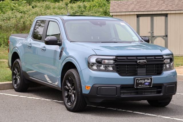 2023 Ford Maverick Lariat photo 3