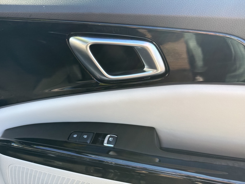2024 Kia Carnival SX Prestige photo 31