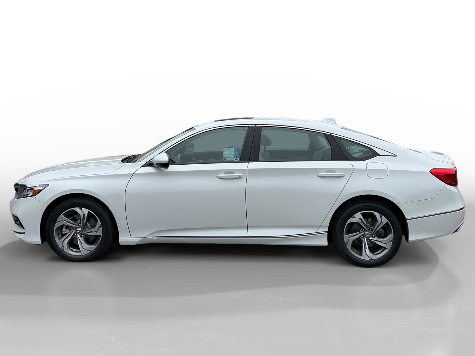 2019 Honda Accord EX-L 2.0T photo 2
