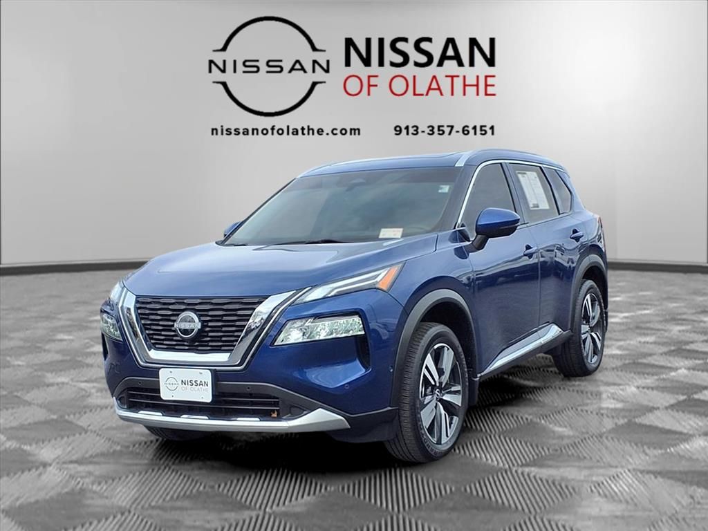 2023 Nissan Rogue Platinum's photo
