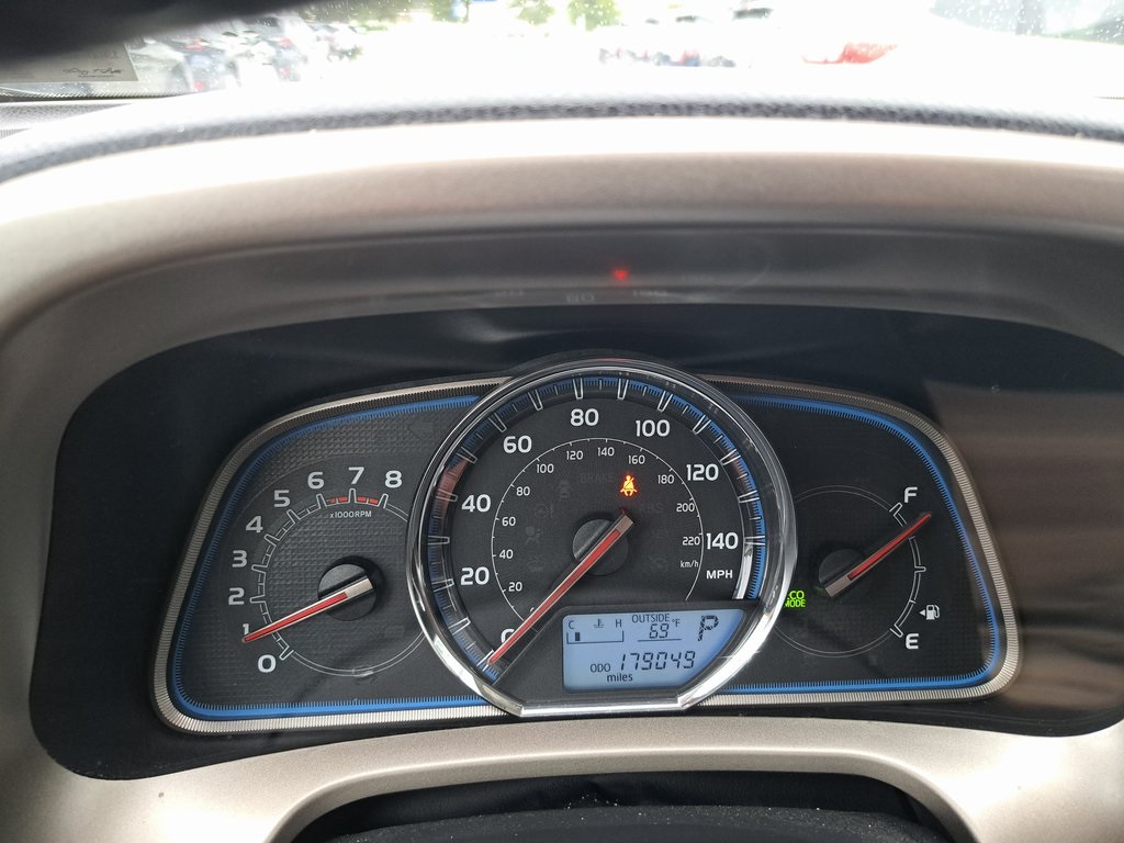 2014 Toyota RAV4 Limited photo 11