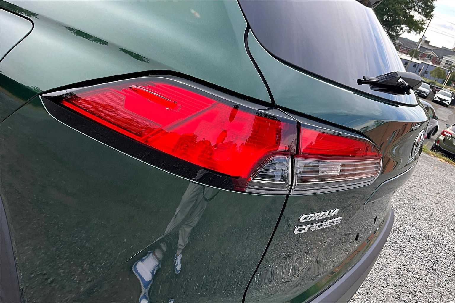 2022 Toyota Corolla Cross XLE photo 26