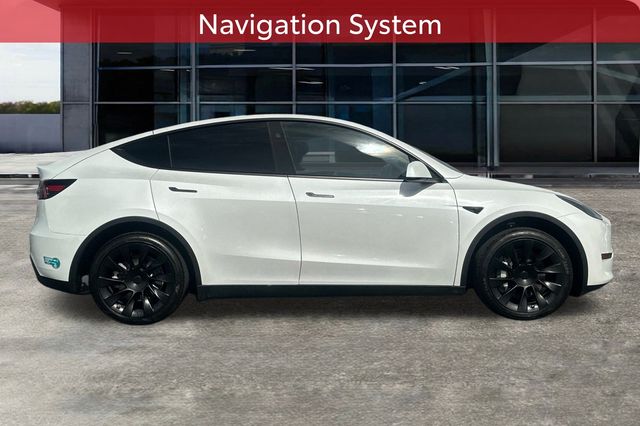 2024 Tesla Model Y Long Range photo 3