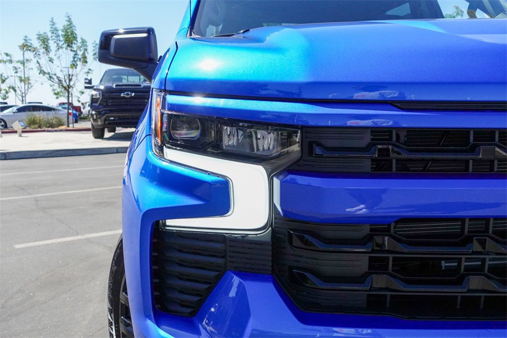 2026 Chevrolet Silverado 1500 RST photo 4
