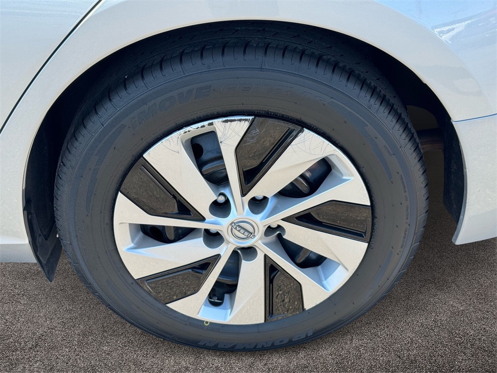 2024 Nissan Altima 2.5 S photo 7