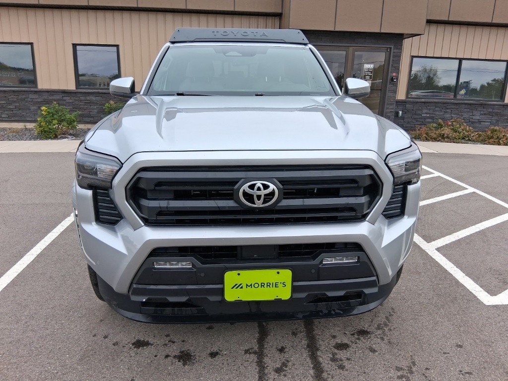 2024 Toyota Tacoma SR5 4x4 photo 2