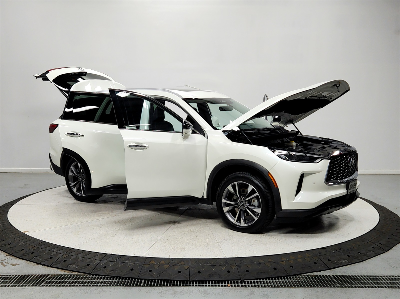 2024 Infiniti QX60 Luxe photo 9